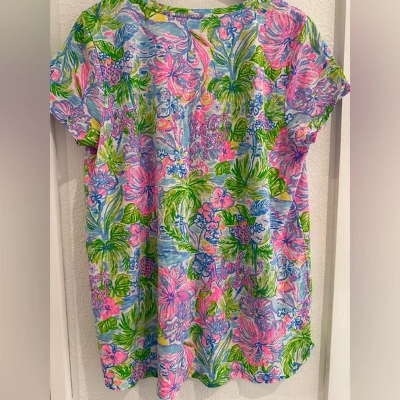 Lilly Pulitzer Etta V- Neck short sleeve shirt - Picture 2 of 7